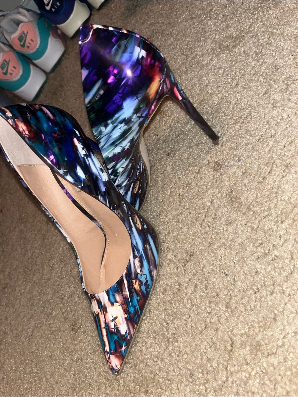 Steve Madden Pointed Toe Floral-Print Pumps in multicolor - Picture 2 of 13